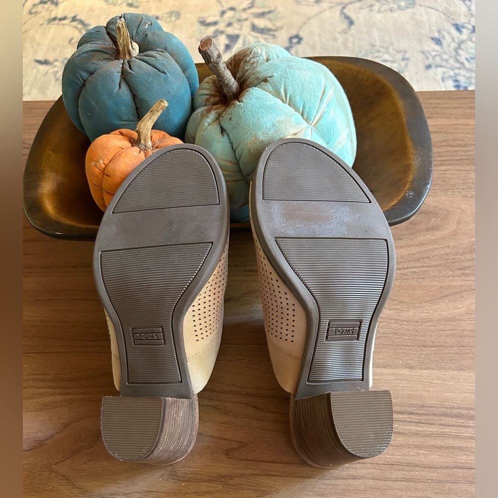 TOMS women’s sz 6 Majorca Mule sandals,sandstorm nubeck, versatile, new w/o box - Picture 8 of 10